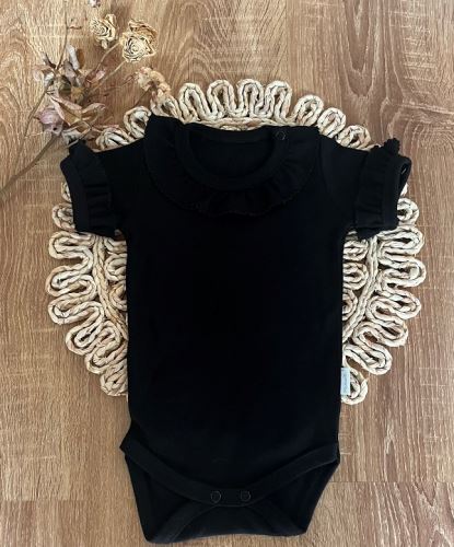 Kojenecké body, kr. rukáv Mamatti, zap. u krku, Baby Mouse - černé s volánky