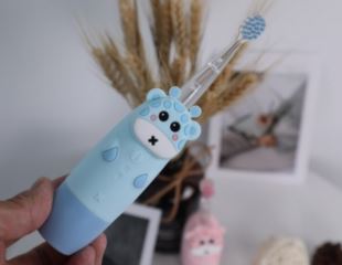 InnoGio Elektronická sonická zubná kefka GIOGiraffe - modrá (2)