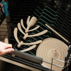 Odkvapkávač na fľaše Tulip – skladací stojan na fľaštičky a cumlíky, BPA FREE, béžový (1)