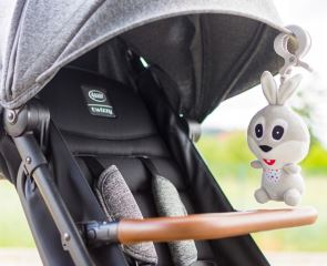 Závesná plyšová hračka s pískatkom, Rabbit, sivá (2)