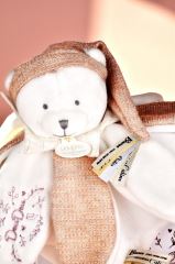 Doudou Darčeková sada Plyšový muchláčik medvedík s čiapočkou 25 cm ružový (1)