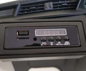 Elektrické autíčko Audi E-Tron Sportback 12V s diaľkovým ovládaním a LED svetlami, biele (8)